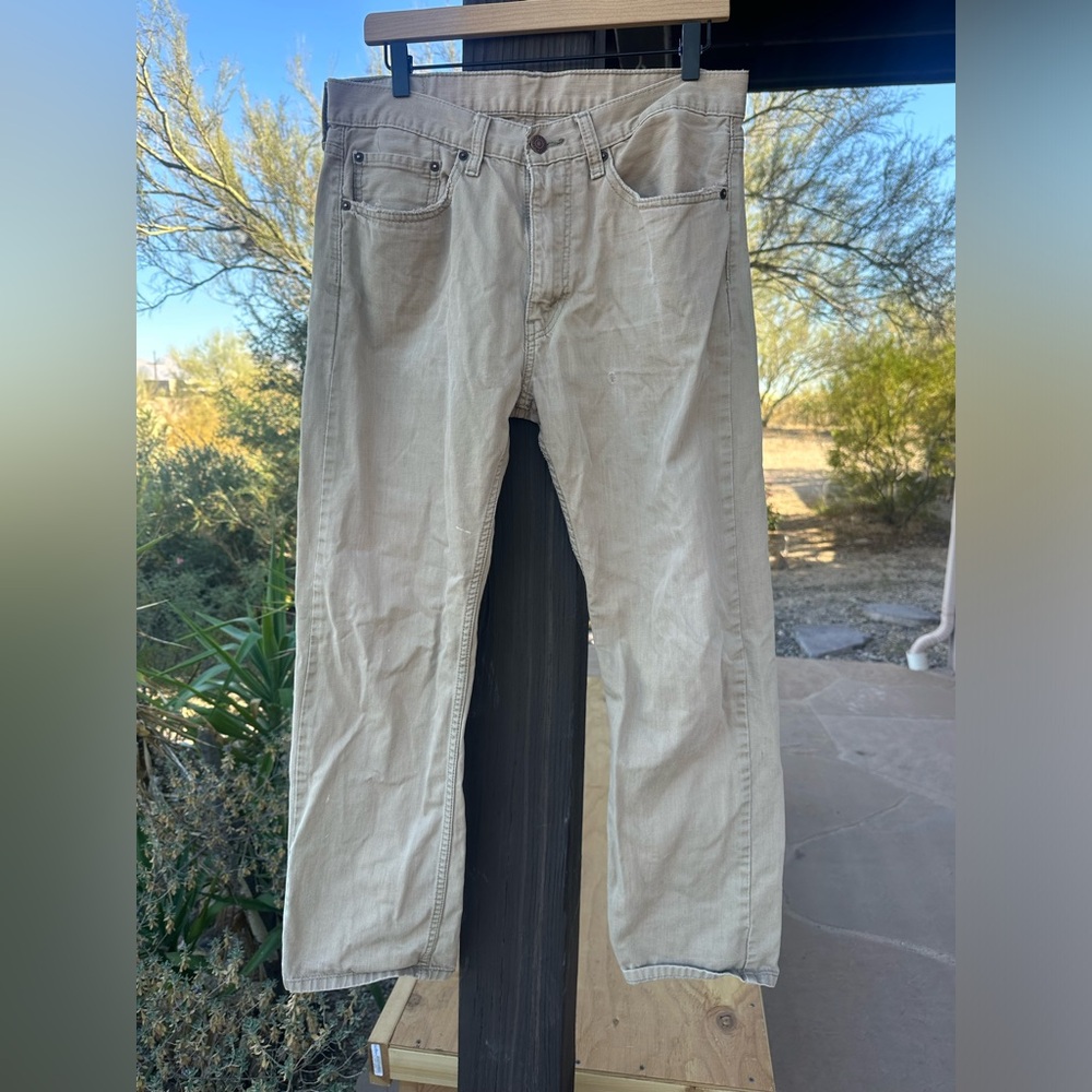 Tan Levi’s 505 jeans